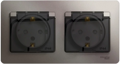 Розетка встраиваемая двойная с заземлением, шторками и крышкой (платина) IP44 Systeme Electric Glossa GSL001247