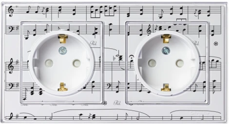 Розетка встраиваемая с заземлением и шторками (белый) Systeme Electric AtlasDesign ATN200145