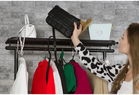 Вешалка напольная на колесах М 9 чёрный от фабрики Mebelik