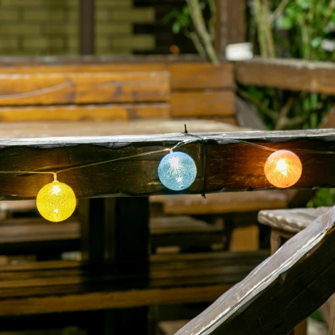 Садовая гирлянда на солнечной батарее «Клубки». 10 светодиодов, 1*АА Ni-Mh аккумулятор в/к. IP44 Uniel USL-S-139/PM2000 COTTON BALLS