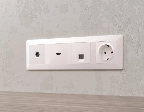 Лицевая панель Ambrella Volt ALFA (Жемчуг) для электрической розетки с заземлением со шторками QUANT AP2070