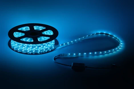 Светодиодная лента 220V 20м RGB ЭРА LS5050-7,2-30-220-RGB-IP67-20m