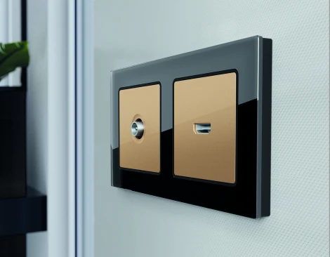 Лицевая панель Ambrella Volt ALFA (Шампань) для HDMI розетки QUANT AP6140