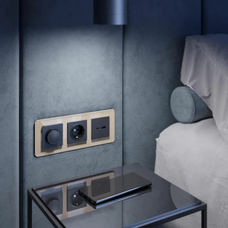 Рамка на 3 поста Elite (айвори, стекло) Werkel W0032443 (a057884)