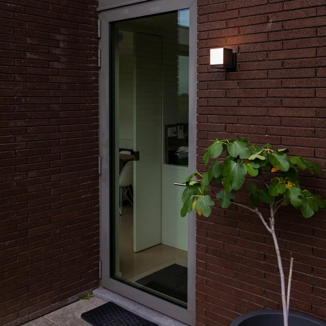 Настенный уличный светильник Arte Lamp A5193AL-1BK (LED, 220V, куб, IP54)