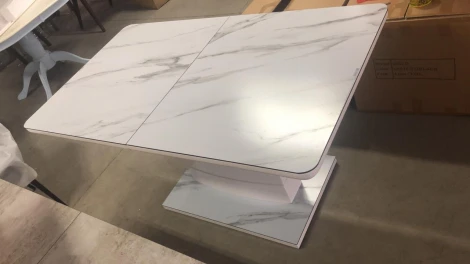 Стеклянный стол M-City ALTA 140 GREY-WHITE MARBLE/ WHITE глазурованное стекло