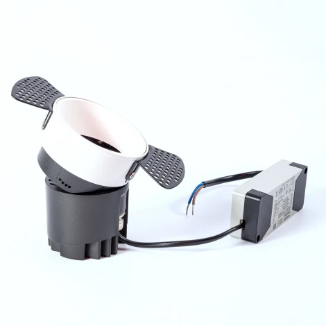 Точечный встраиваемый светодиодный светильник, круглая рамка, белый отражатель Fiberli 302T75 12130203