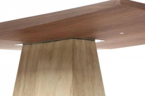 Обеденный стол Syllable Cosmo