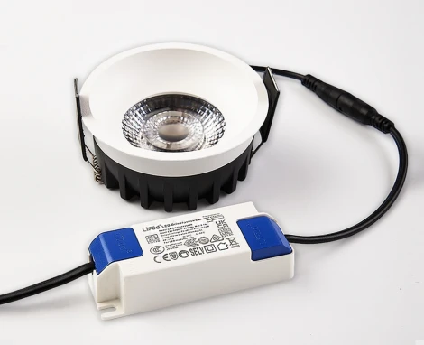 Cсветильник встраиваемый влагозащищенный Italline IT08-8032 white 4000K