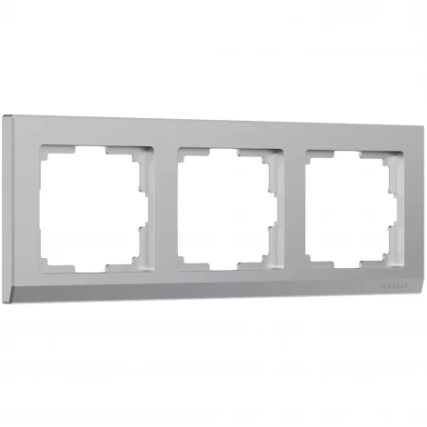 Рамка на 3 поста (серебряный) W0031806 (a050922)