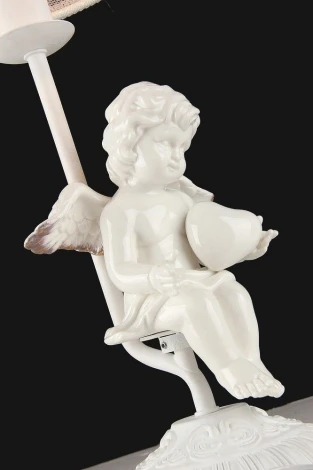 Интерьерная настольная лампа Maytoni Elegant 44 ARM392-11-W