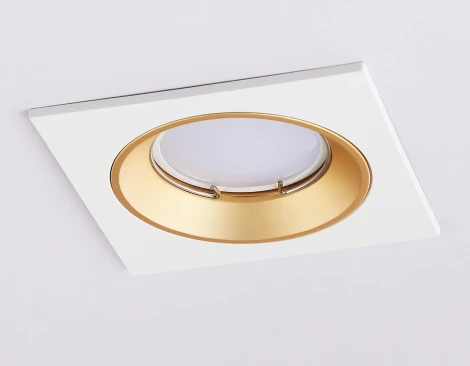 Встраиваемый точечный светильник Ambrella Techno Spot A8926 (220V)