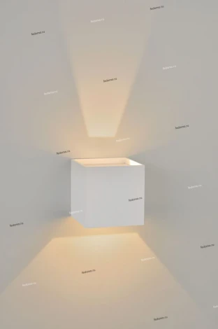 Настенный светильник Lucide Xia 17293/02/31 (LED, 220V, куб, IP54)