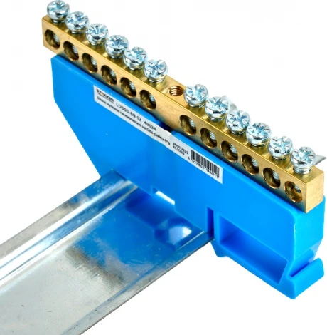 Шина нулевая на изоляторе на DIN-рейку 12 выводов (синий) Stekker 49534