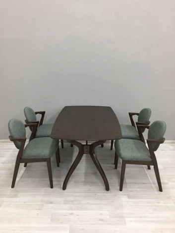 Обеденная группа Мира