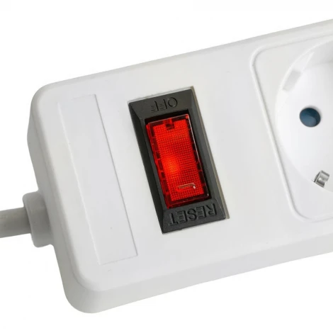 Сетевой фильтр 5-и местный с заземлением 5 метров (белый) Stekker Optima 50094