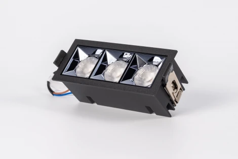 Точечный встраиваемый светодиодный светильник XL003-3T Fiberli Xl003 12130302 (220V)