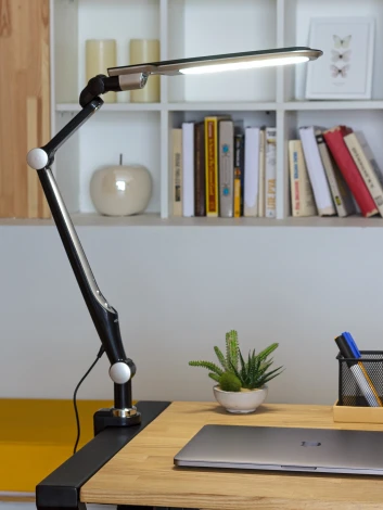 Настольная лампа Artstyle TL-402B