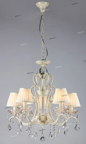 Подвесная люстра Maytoni Triumph ARM288-05-G