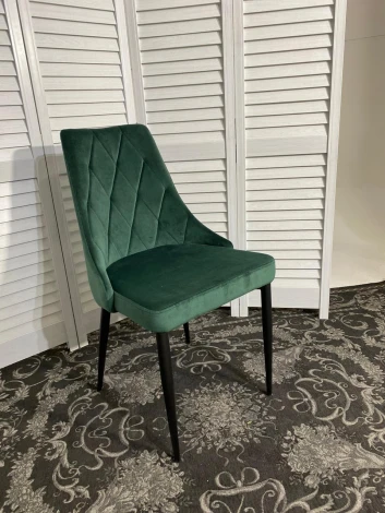 Обеденный стул M-City NEPAL BLUVEL-78 GREEN/ черный каркас, велюр