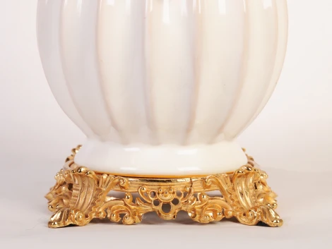 Интерьерная настольная лампа TL.8101-1GO (220V, выключатель)