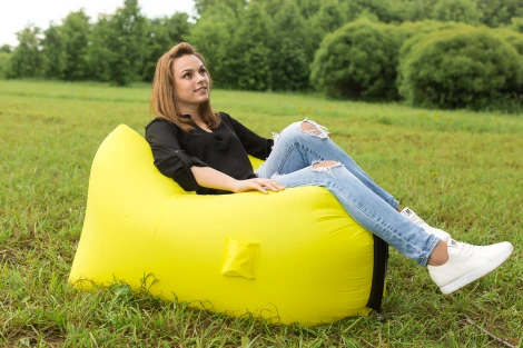 Надувное кресло Dreambag AirPuf Желтое 5800800