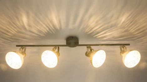 Спот на штанге Globo Fabian 54653-4 (220V)