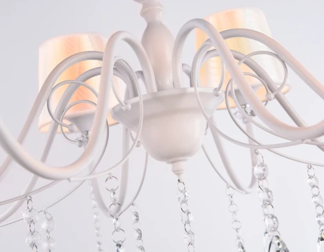 Подвесная люстра Ambrella TRADITIONAL TR4605 (220V, подвески, на цепи)