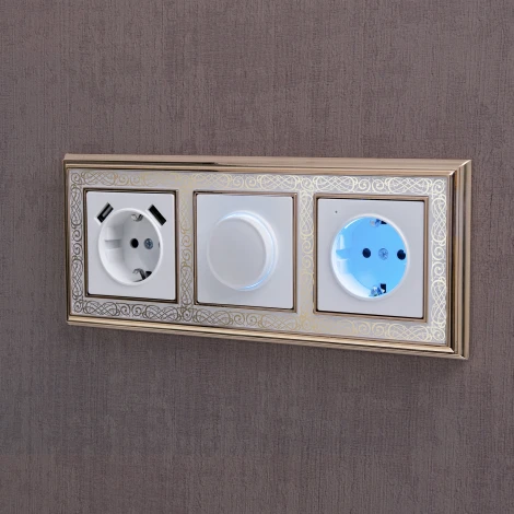 Розетка с подсветкой (белый) Werkel W1171401 (a051125)