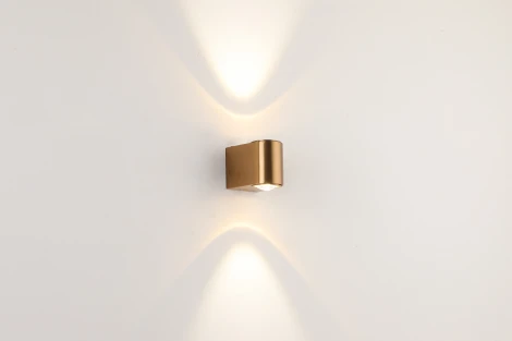 Настенный светильник Zortes Scoup ZRS.1823.02