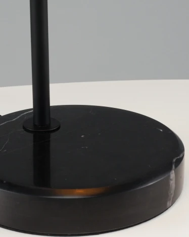 Настольная лампа с выключателем Moderli Omaha V11594-1T (220V)