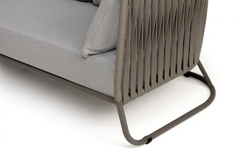 "Багамы" диван 3-местный плетеный из роупа, каркас алюминий бежево-серый (RAL7006) муар, роуп серо-коричневый 23мм, ткань светло-серая 4SIS арт.УТ-00009607