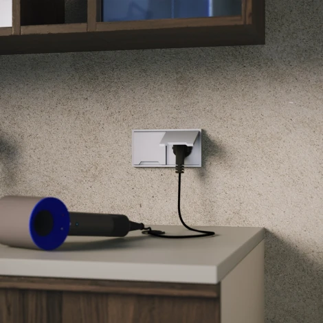 Накладка для розетки с заземлением защитными шторками и крышкой (серый) Voltum S70 VLS000816