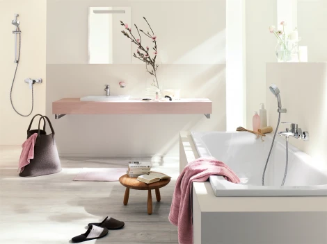 Смеситель Grohe Eurostyle Cosmopolitan 33591002 для ванны с душем