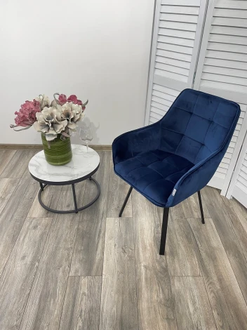 Стул M-City MAVERICK BLUVEL-86 NAVY BLUE/ черный каркас, поворот.360 град.