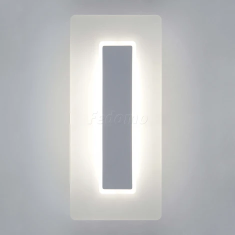 Настенный светильник Elektrostandard Square 40132/1 LED белый