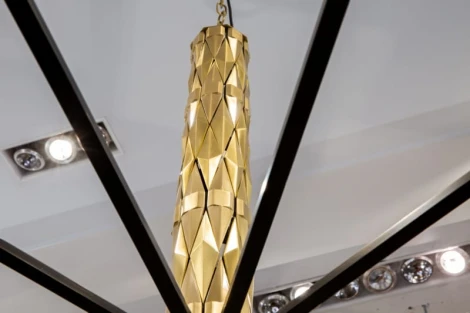 Подвесная люстра L'Arte Luce Flaire L31412 brass, black, white shade (220V, на цепи)