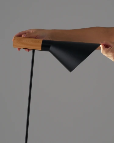 Настольная лампа Moderli Turin V11333-1T (220V, выключатель)