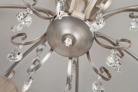 Потолочная люстра Eurosvet Liona 60065/8 серебро (220V)