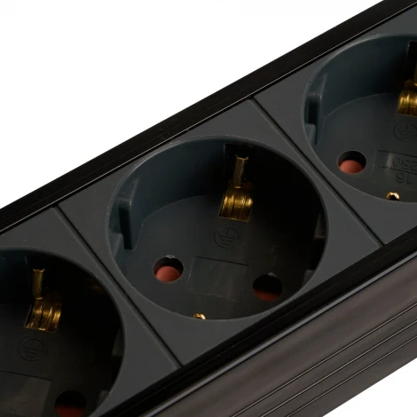 Сетевой фильтр 4-х местный с заземлением 3 метра (черный) Stekker Techno 50157