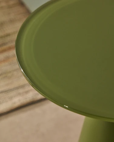 Приставной столик Wilshire из стали с закаленным стеклом с матовой зеленой отделкой Ø35 см La Forma (ex Julia Grup) арт.299296