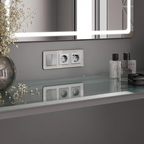 Рамка на 3 поста Elite (дымчатый, стекло) Werkel W0032417 (a057876)