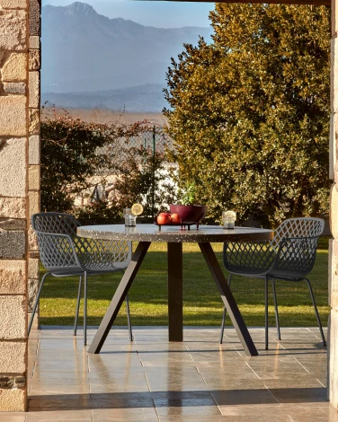 Обеденный стул La Forma (ex Julia Grup) Quinn (Серый,Черный/ Сталь,Пластик,Металл,Полипропилен)