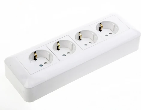 Розетка накладная четверная с заземлением и шторками (белый) Systeme Electric Прима RA16-411M-B