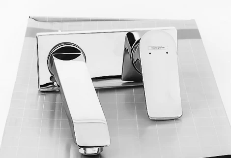 Смеситель Hansgrohe Metris 31085000 для раковины