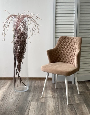 Стул M-City HERMAN БЕЖЕВЫЙ #5, велюр / белый каркас