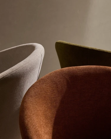 Marvin Поворотный стул из коричневой синели с ножками из ясеня La Forma (ex Julia Grup) арт.181481