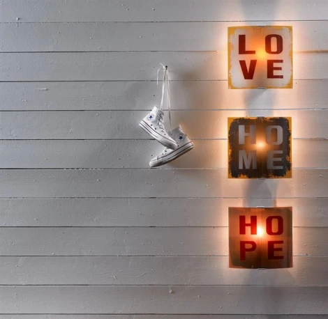 Настенный светильник Markslojd Love 104891