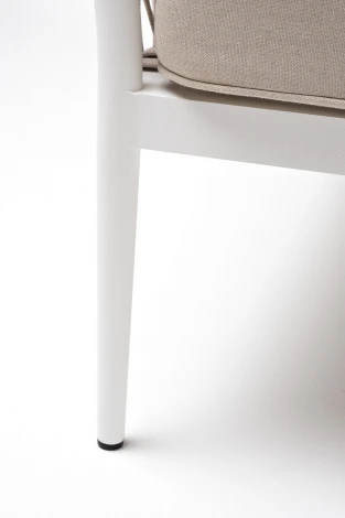 "Касабланка" кресло плетеное из роупа, каркас алюминий белый муар, роуп бежевый 20мм, ткань бежевая 052 4SIS арт.УТ-00007006