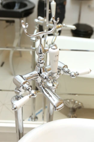 Смеситель Devon&Devon Dandy 5 MARF40BCR на борт ванны